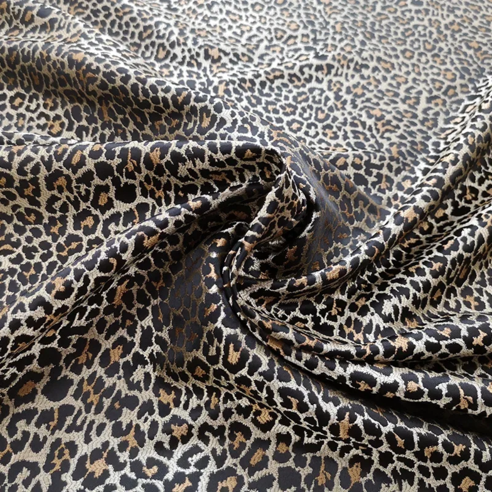 Yarn Dyed Brocade Jacquard Fab - Summer Clothing Material recensione e prezzo