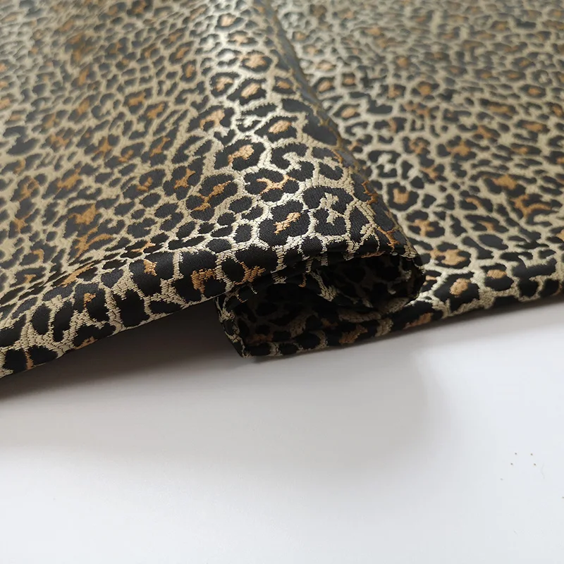 Yarn Dyed Brocade Jacquard Fab - Summer Clothing Material recensione e prezzo