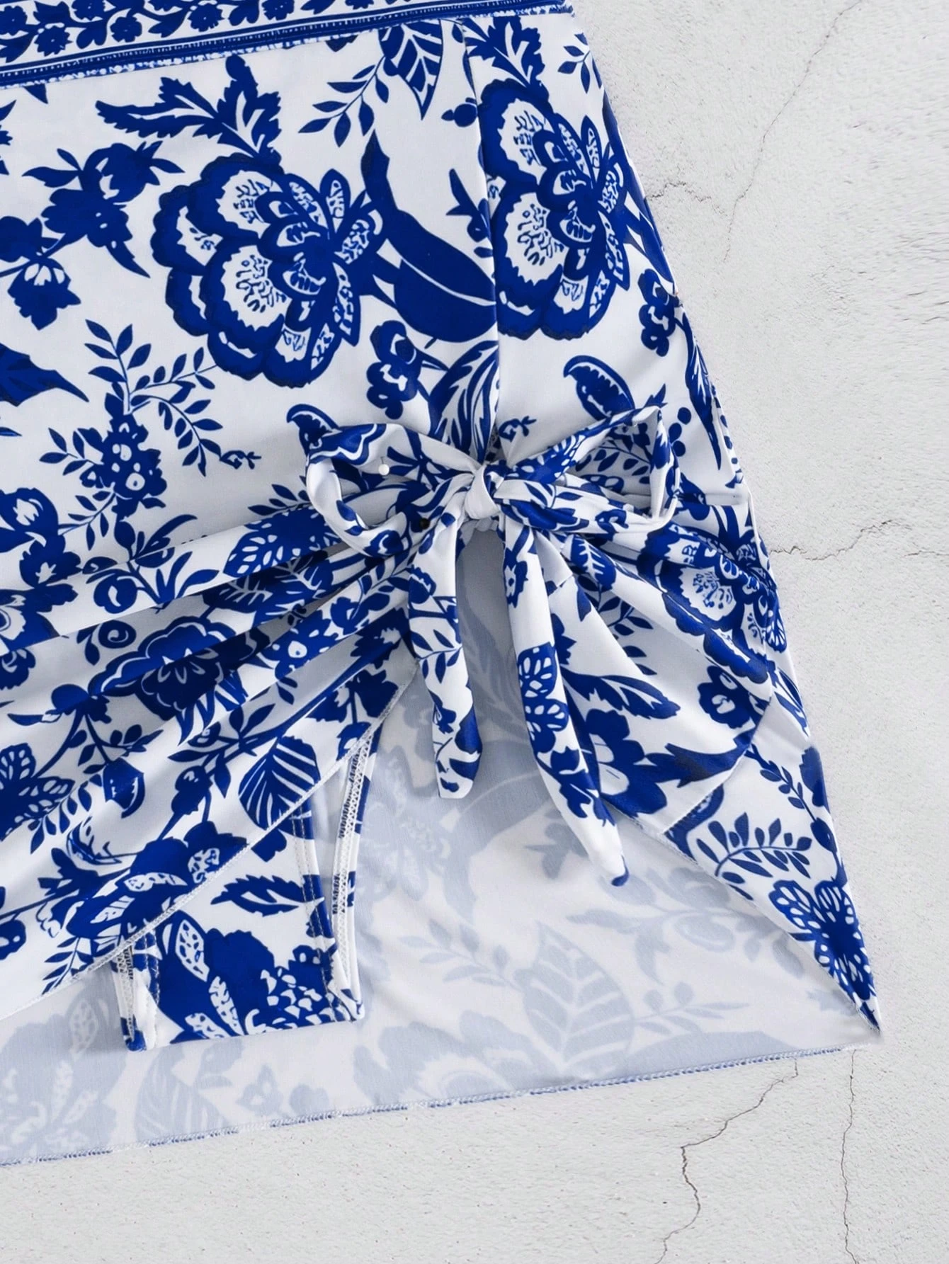 Blue And White Floral Print On - Swimsuit One Piece recensione e prezzo
