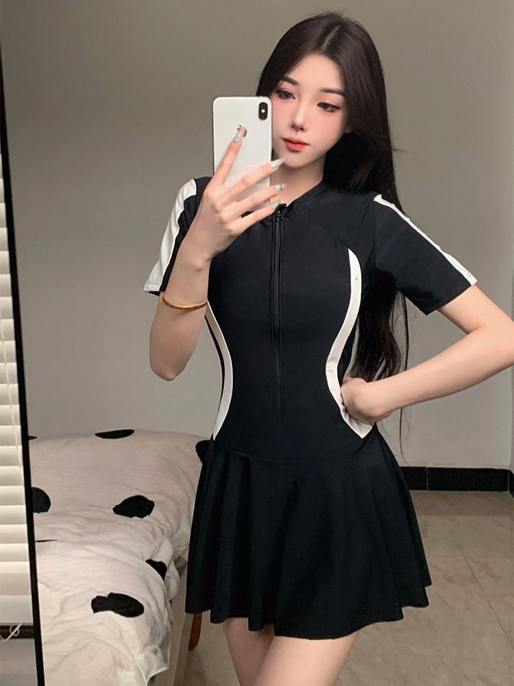 2026 New Women's Modest One Pi - Swimsuit One Piece recensione e prezzo